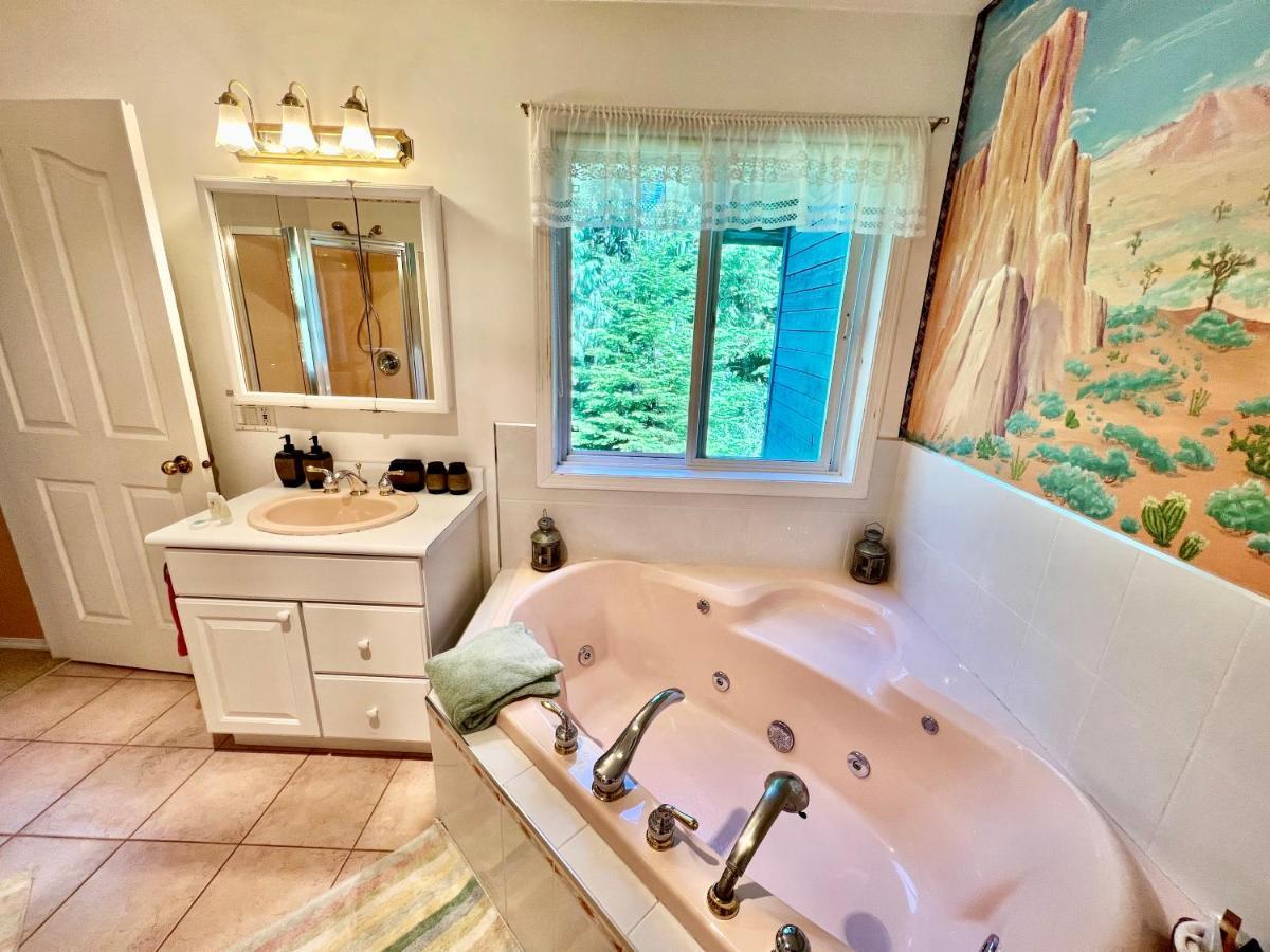Seafarers Bed & Breakfast Tofino Dış mekan fotoğraf