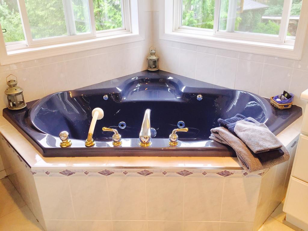 Seafarers Bed & Breakfast Tofino Dış mekan fotoğraf