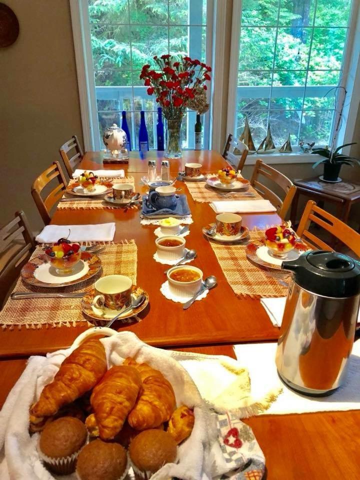 Seafarers Bed & Breakfast Tofino Dış mekan fotoğraf