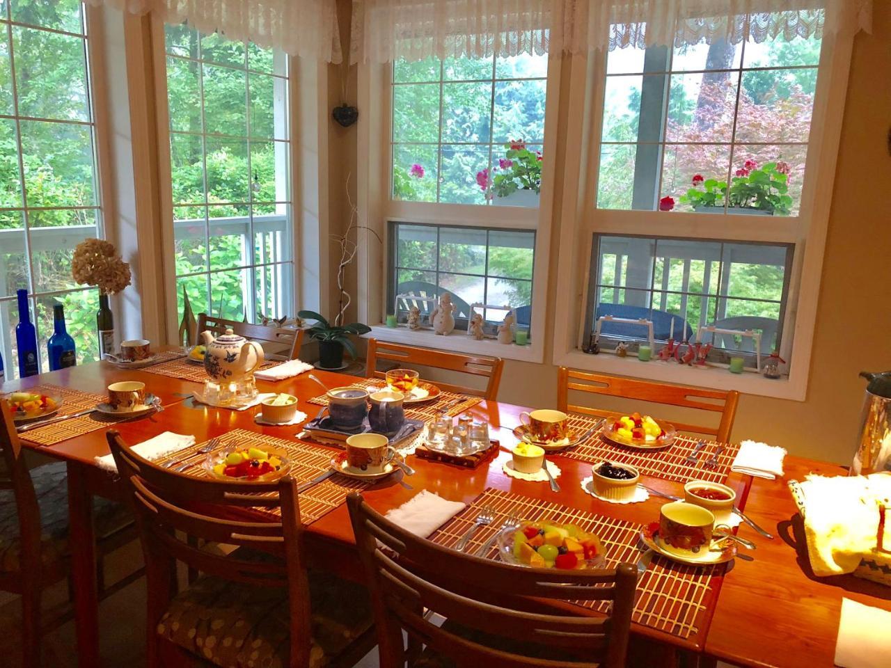 Seafarers Bed & Breakfast Tofino Dış mekan fotoğraf